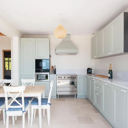 Sea View With Pool *