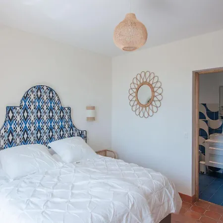 Villa Near Cannes With Pool And Views