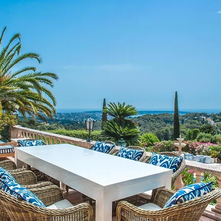 Near Cannes With Pool And Views Villa Vallauris