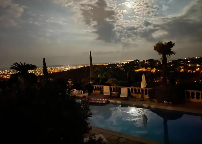 Sea View With Pool Villa Vallauris